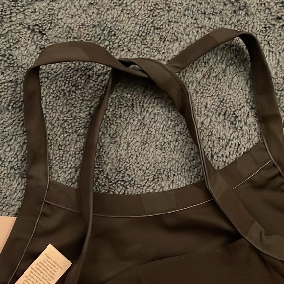 NWT Comfy Sports Bra Dark Camo - Picture 7 of 9